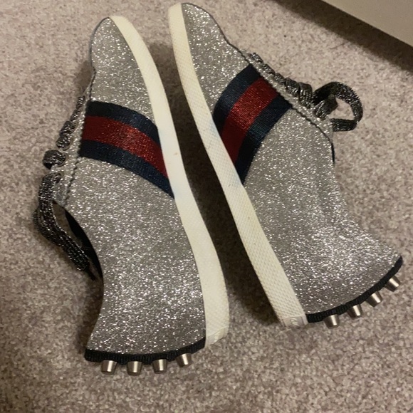 Authentic Shining Sneakers - Picture 4 of 4